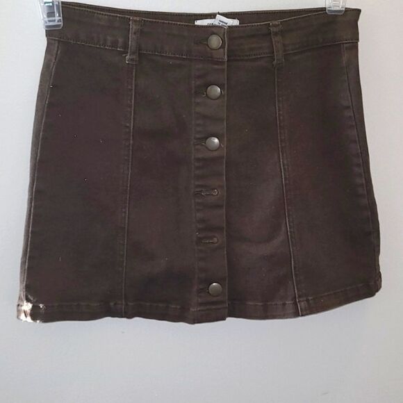 ARMY GREEN MINI SKIRT - Picture 1 of 5